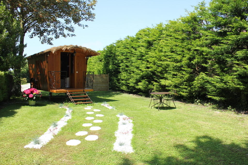 Camping Les Couesnons Hotell Roz-sur-Couesnon Rum bild