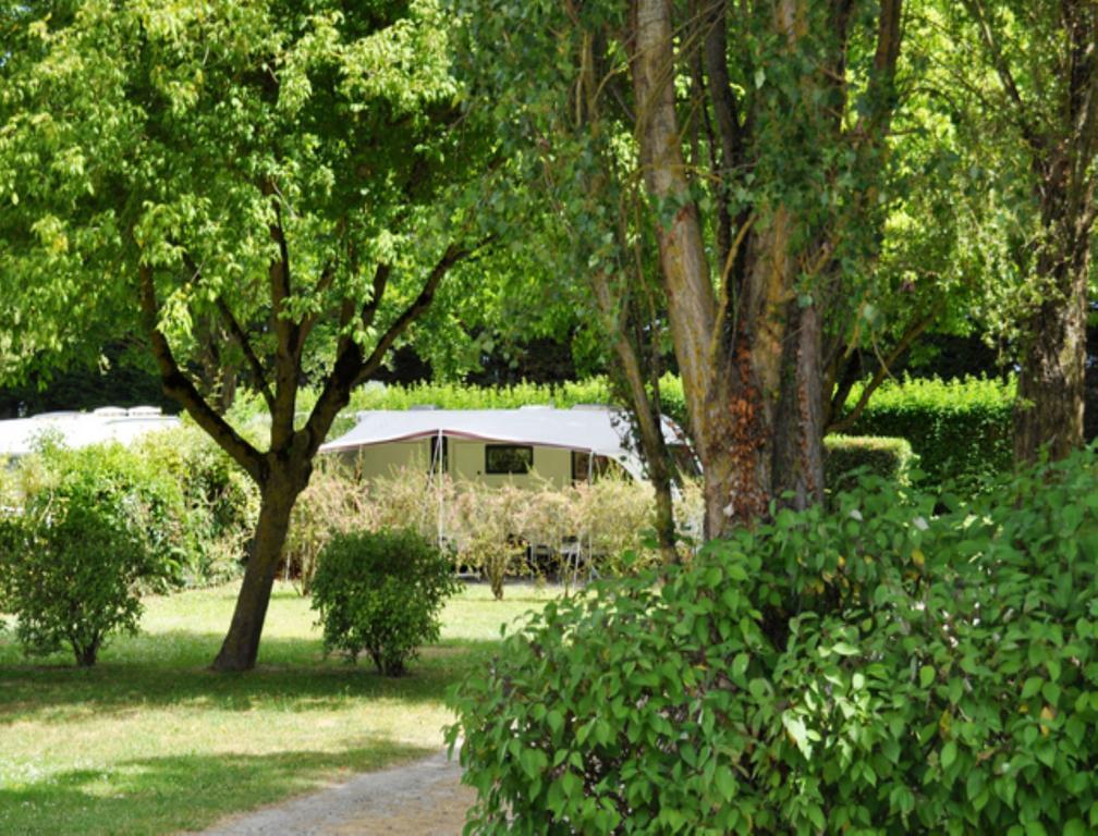 Camping Les Couesnons Hotell Roz-sur-Couesnon Exteriör bild