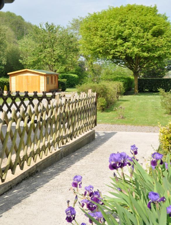 Camping Les Couesnons Hotell Roz-sur-Couesnon Exteriör bild